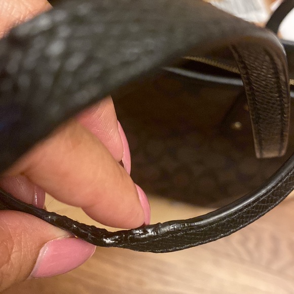 City Zip Tote In Signature Canvas Preloved SOLD - Picture 11 of 16